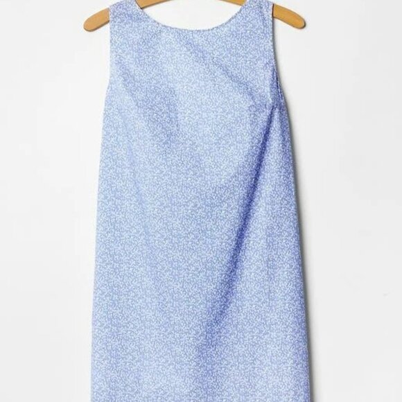 Retro Printed twist-back dress, blue and white digital graphic print Shift Dress - Picture 4 of 16